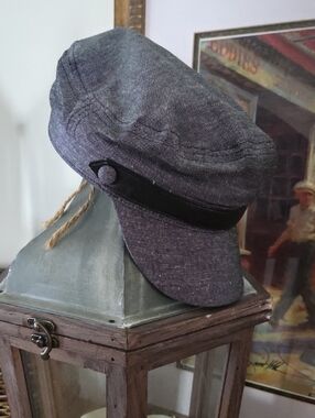 Time and Tru Black One Size Hat with Imitation Leather